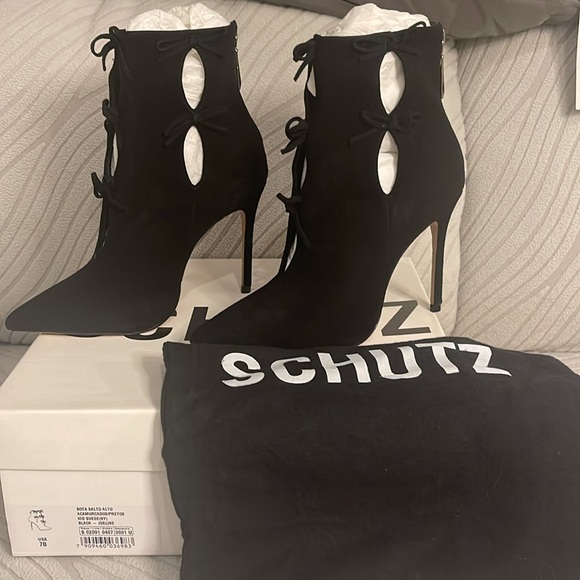 SCHUTS BOOTZ size 7 - Picture 4 of 8